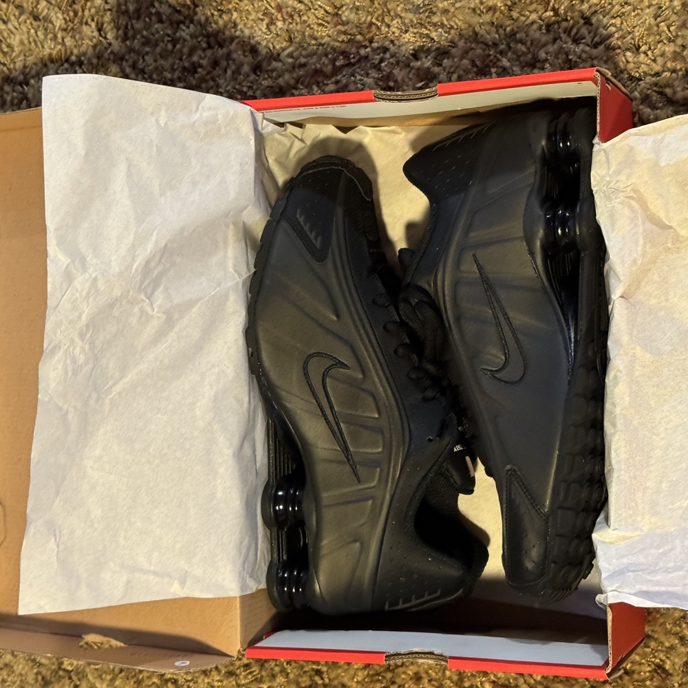 Nike Men’s Black Shox Running Shoes